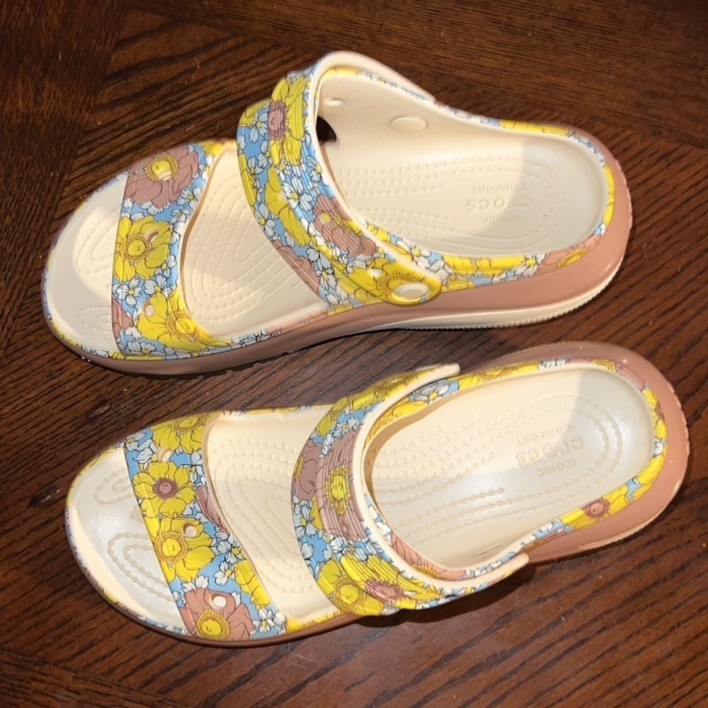 Crocs Classic Mega Crush Retro Floral Sandals Women’s Sz 8 - Picture 3 of 11